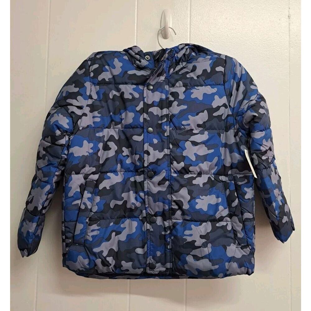 Amazon Essentials Boys' Heavy-Weight Hooded Puffer Jacket Coat,Blue,Camo XS(4-5)